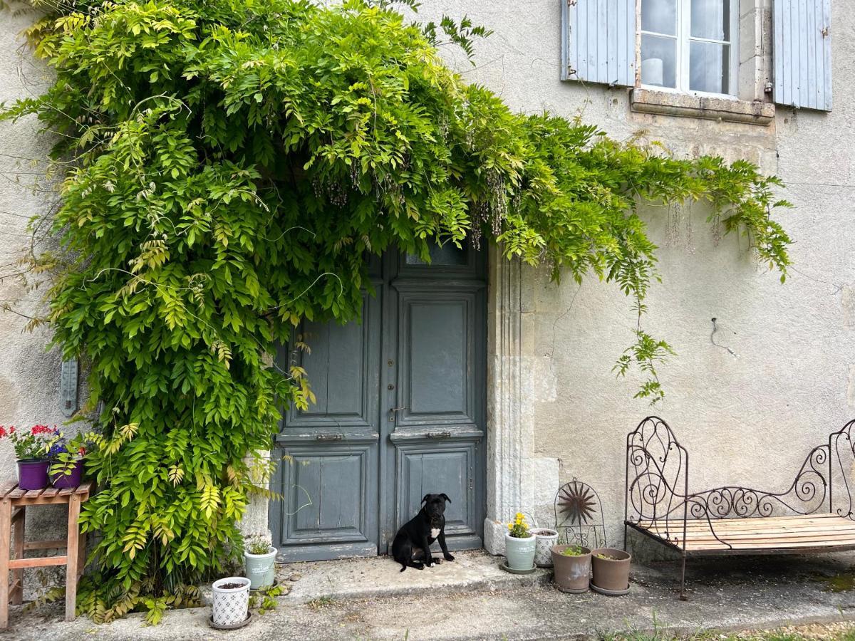 Bed and Breakfast Le Loriot Champagne-et-Fontaine Exterior foto